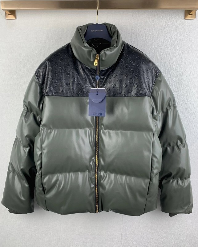 Louis Vuitton Green Puffer Jacket Review: A Two-Tone Down Coat Measured Against Its Own Claims